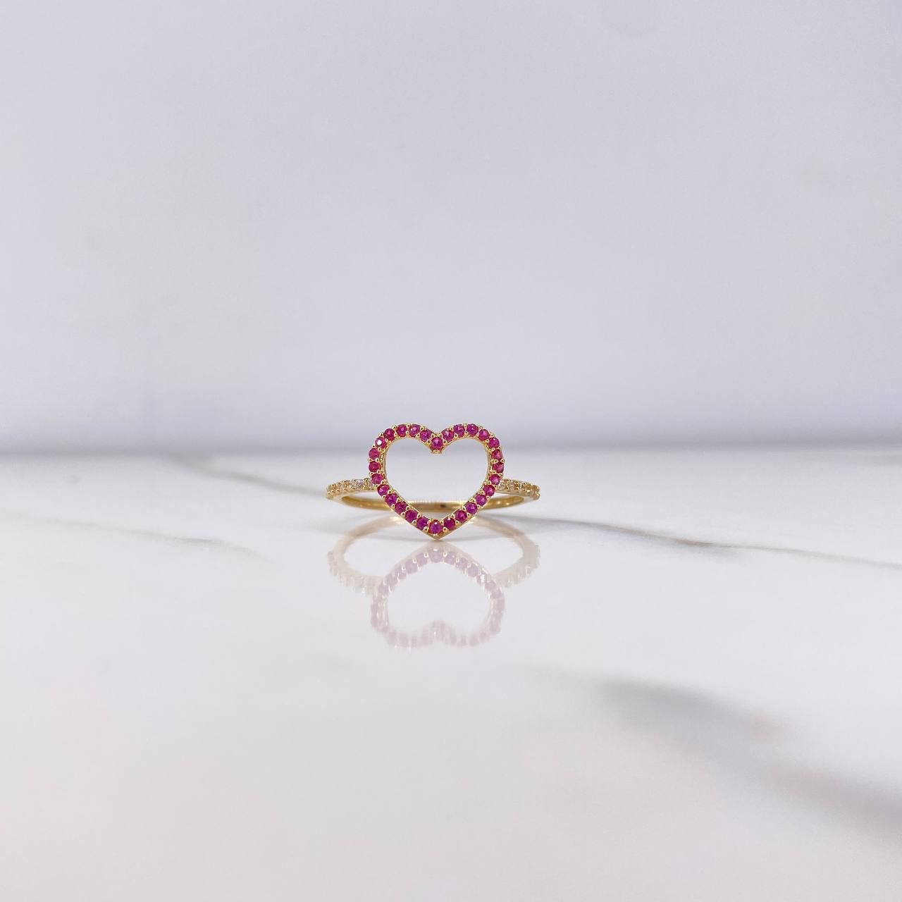 Anillo Silueta Corazon 1.3gr / T6 3/4 / Circones Fucsias Blancos Oro Amarillo $