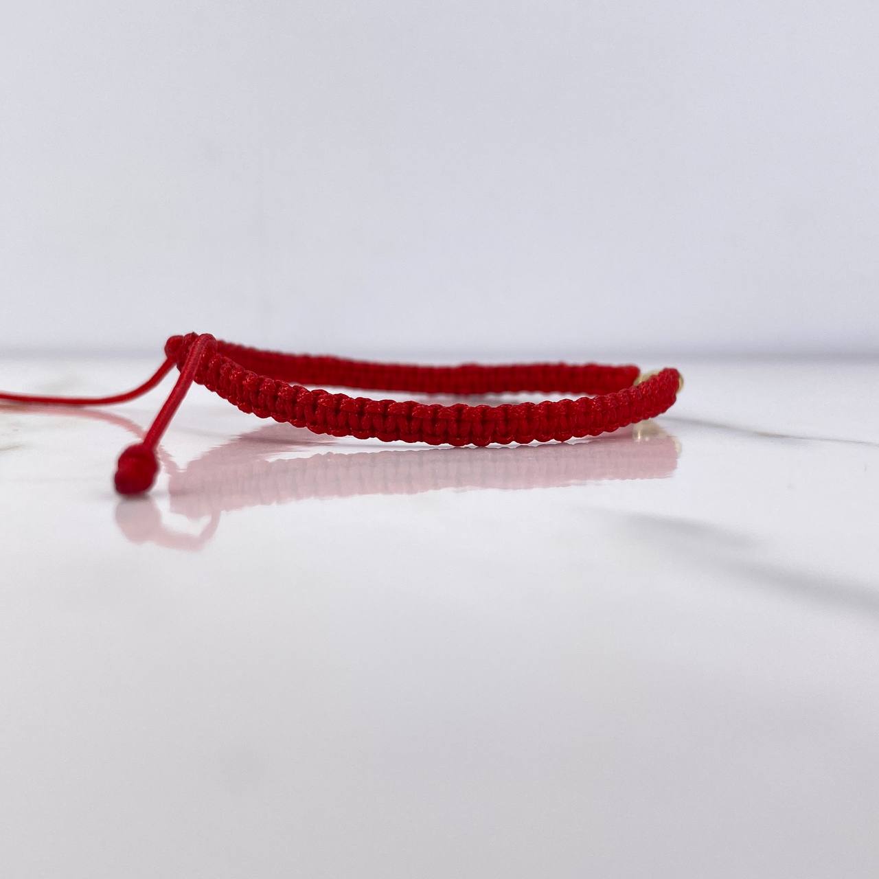 Pulsera Roja Bolas 0.15gr / 3mm Oro Amarillo $