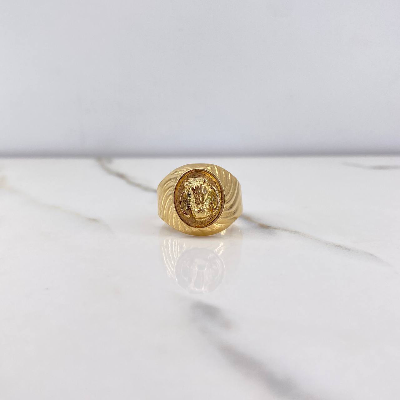 Anillo Vaca 4.5gr / T9 / Circones Blancos Oro Amarillo &