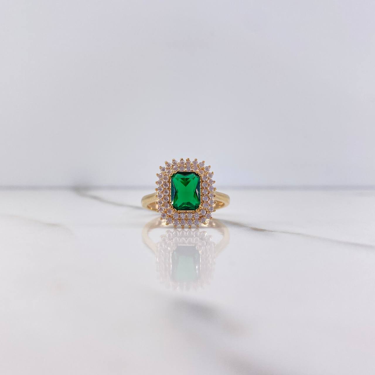 Anillo Solitario Halo 4.1gr / T7 1/2 / Circones Verde Blancos Oro Amarillo $