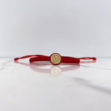 Pulsera Roja Herraje Letra J 0.55gr / 1cm / Tambor Oro Amarillo &