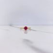 Anillo Solitario 2.1gr / T7 / Circones Fucsia Blancos Oro Amarillo $