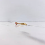 Anillo Solitario 2.1gr / T7 / Circones Fucsia Blancos Oro Amarillo $