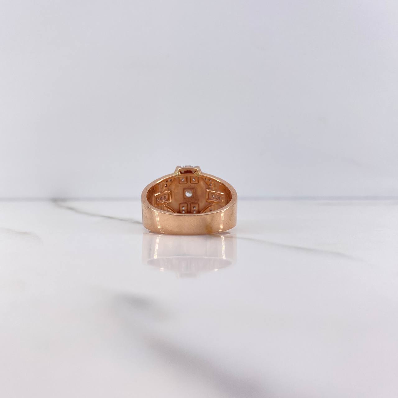 Anillo Retro 8.4gr / T10 / Circones Blancos Dos Oros Blanco Rosa $