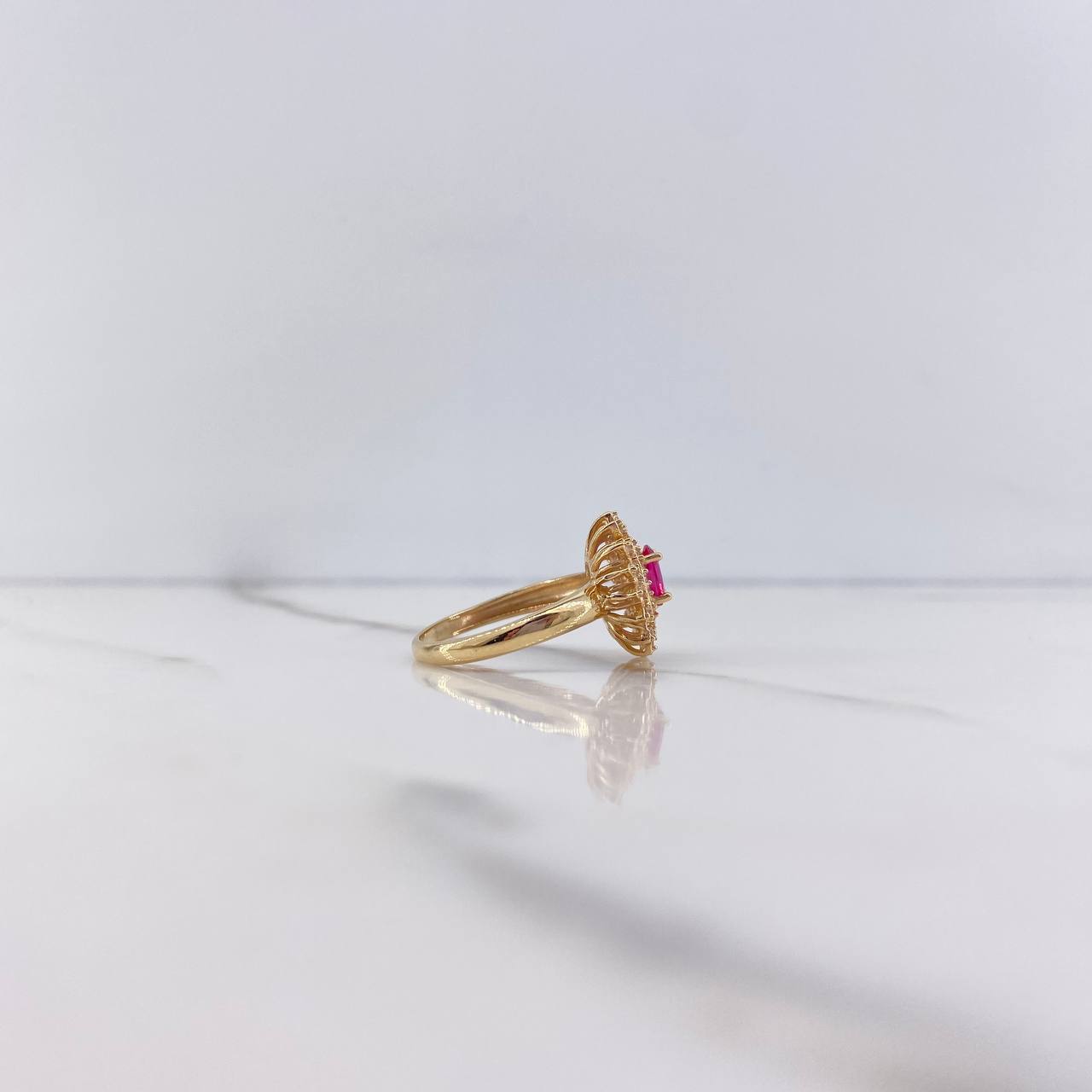 Anillo Halo 3.45gr / T6 / Circones Fucsias Blancos Oro Amarillo $