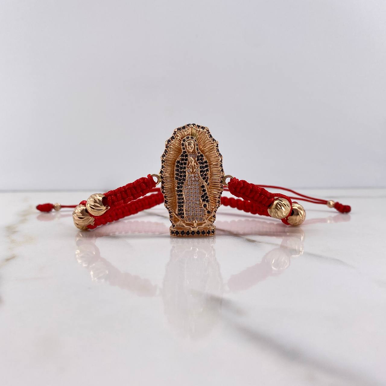 Pulsera Roja Herraje Virgen Guadalupe 11.35gr / 7mm Circones Negros Blancos Bolas Diamantadas Oro Rosa &