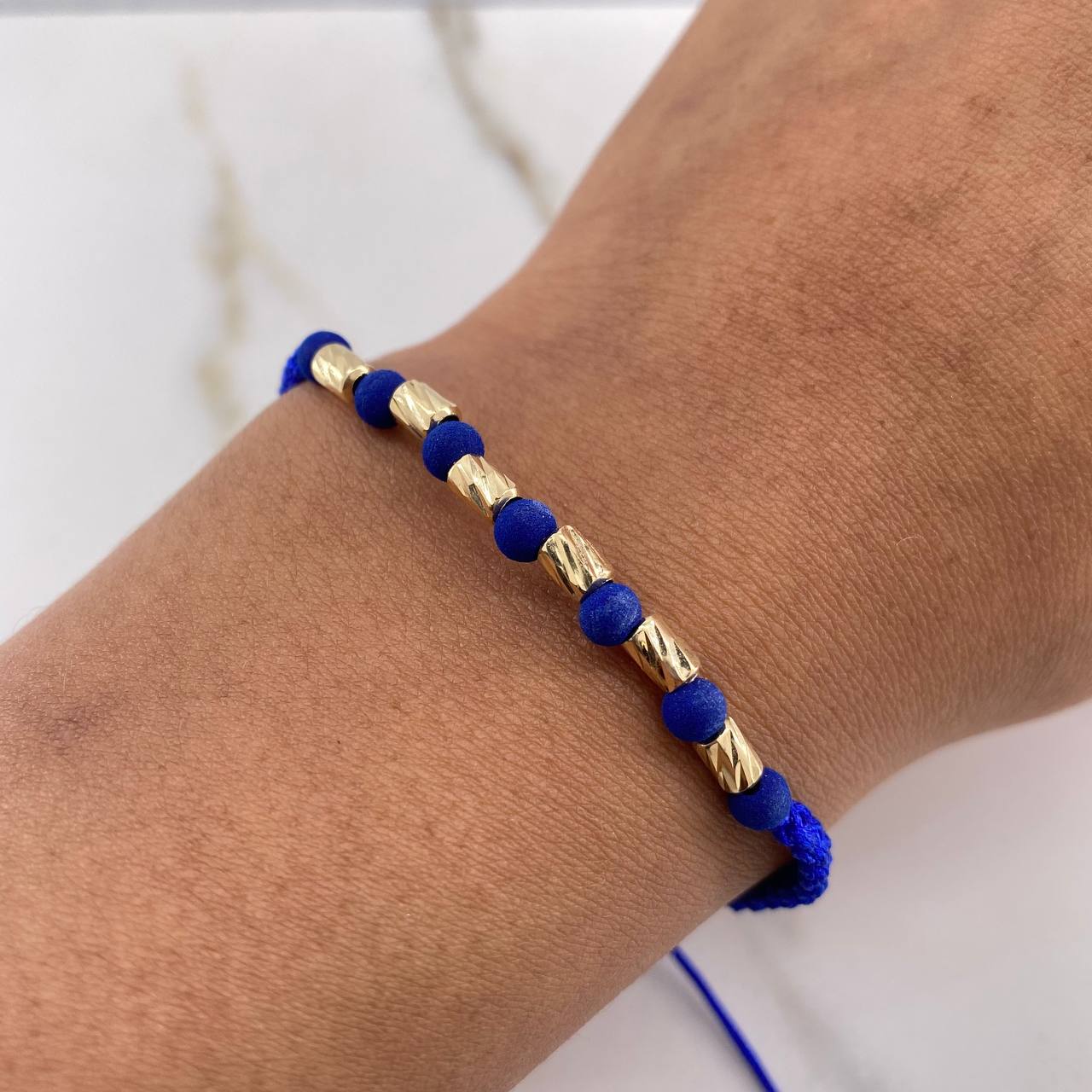 Pulsera Azul Cilindros 0.55gr / 4mm Diamantados Bolas Neoprenos Azules Oro Amarillo $