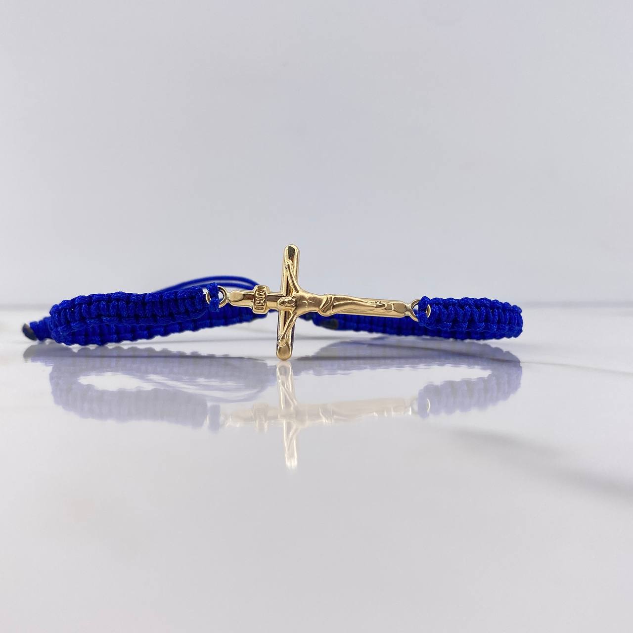 Pulsera Azul Herraje Cruz Cristo 1.05gr / Puntas Planas Oro Amarillo $