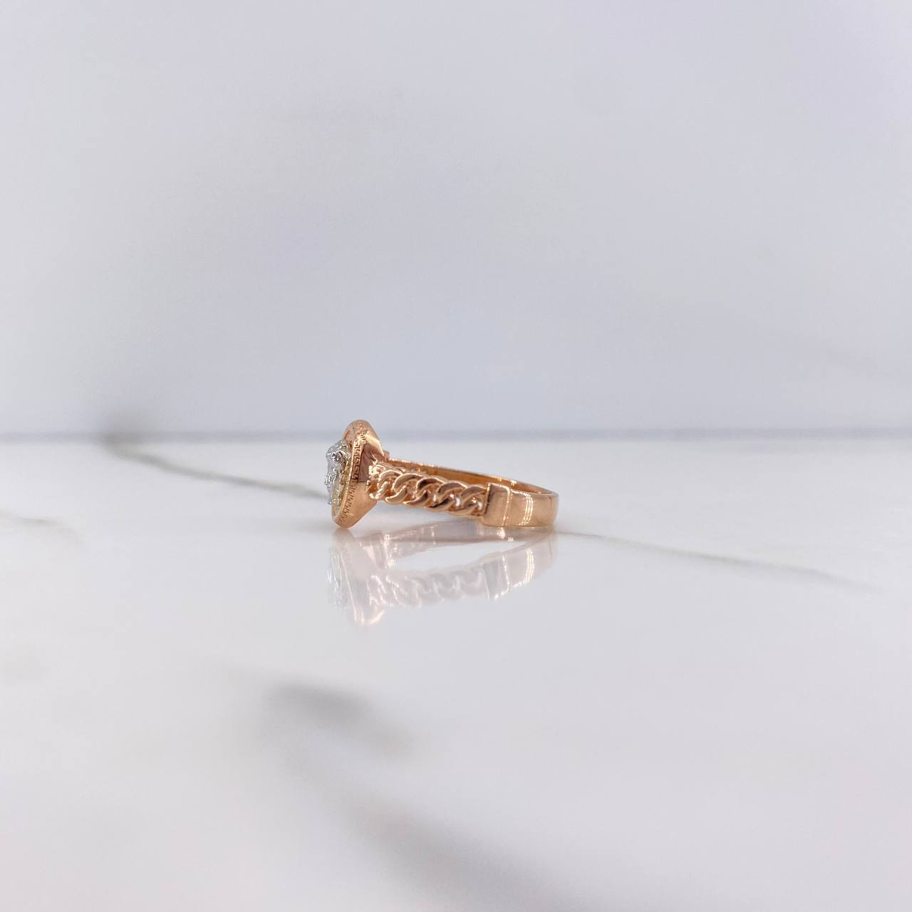 Anillo Cinturon Medusa 2.85gr / T6 / Circones Blancos Dos Oros Blanco Rosa $