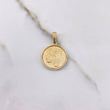 Dije Medalla Huellas 3gr / 2.5cm / Circones Blancos Oro Amarillo $