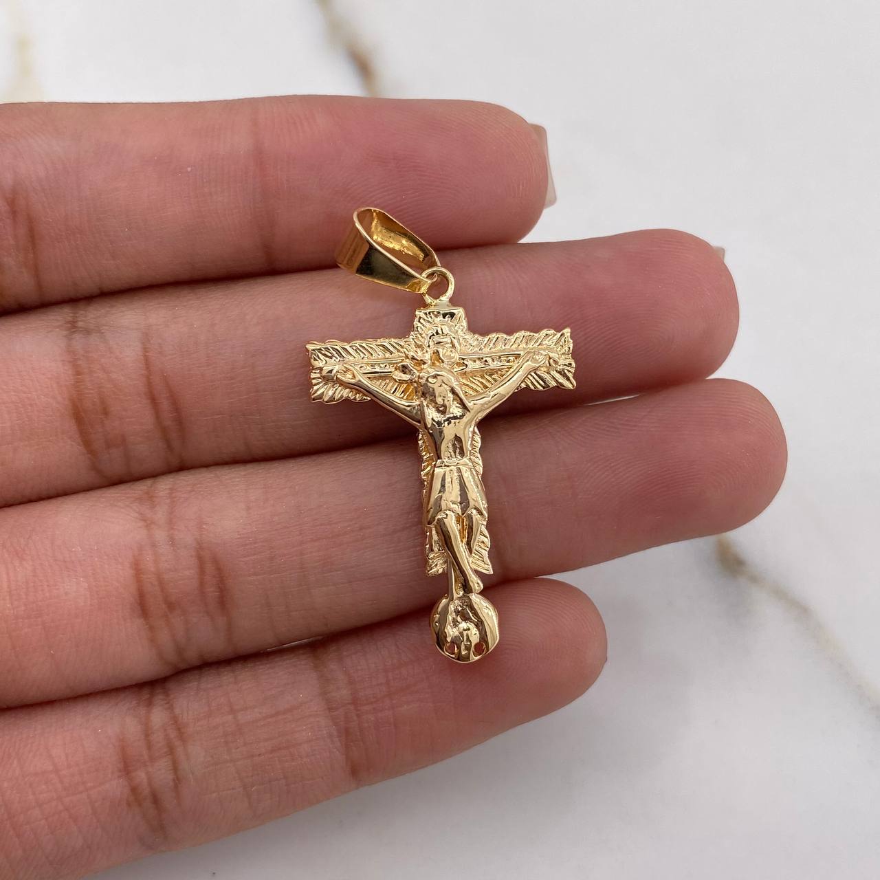 Dije Cristo Señor De Los Milagros 3.45gr / 3.3cm / Oro Amarillo $