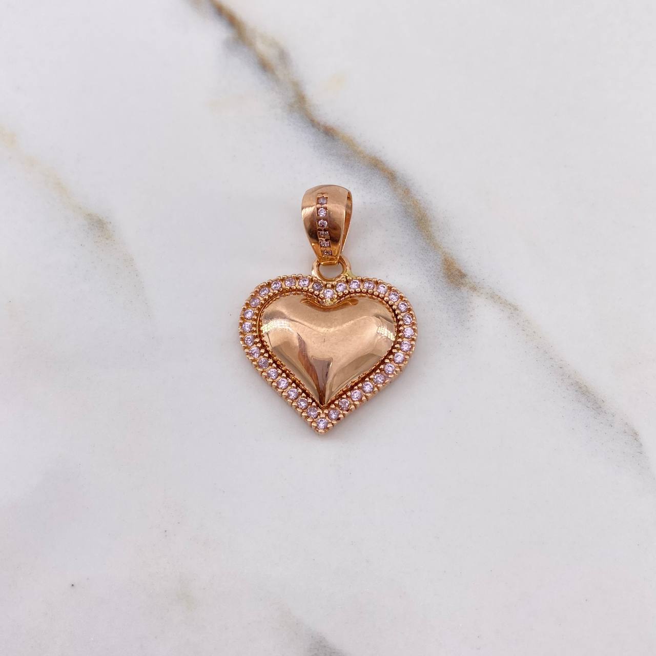 Dije Corazon 4.5gr / 2.8cm / Circones Blancos Oro Rosa $