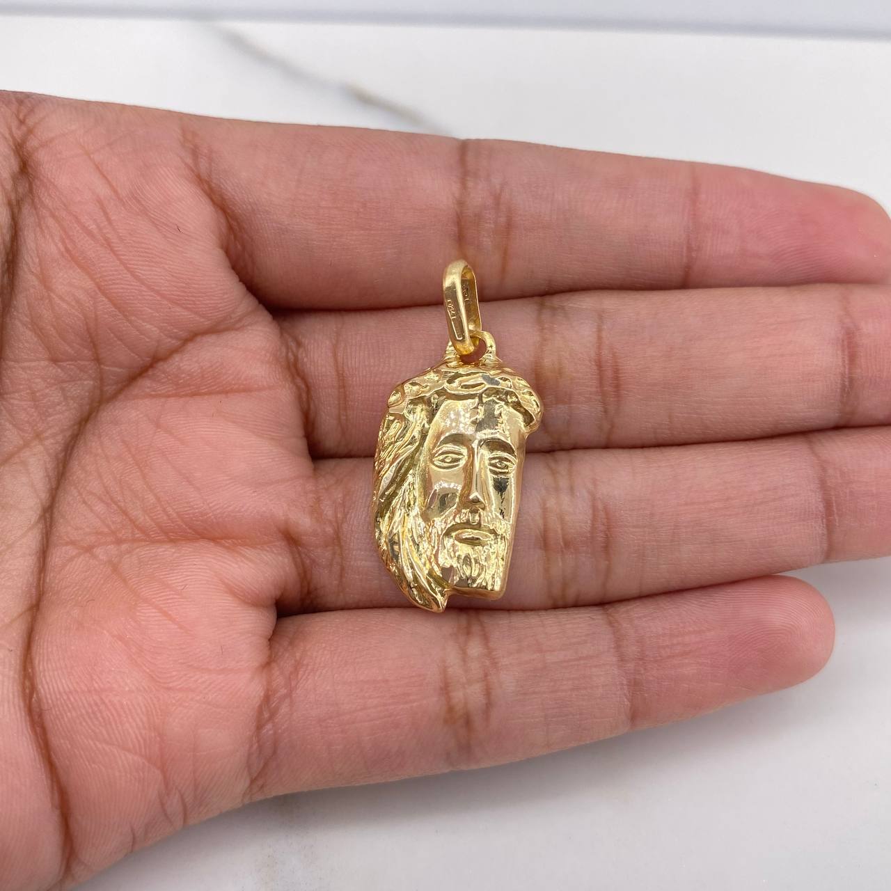 Dije Rostro Cristo 2.8gr / 2.9cm / Oro Amarillo 18K $