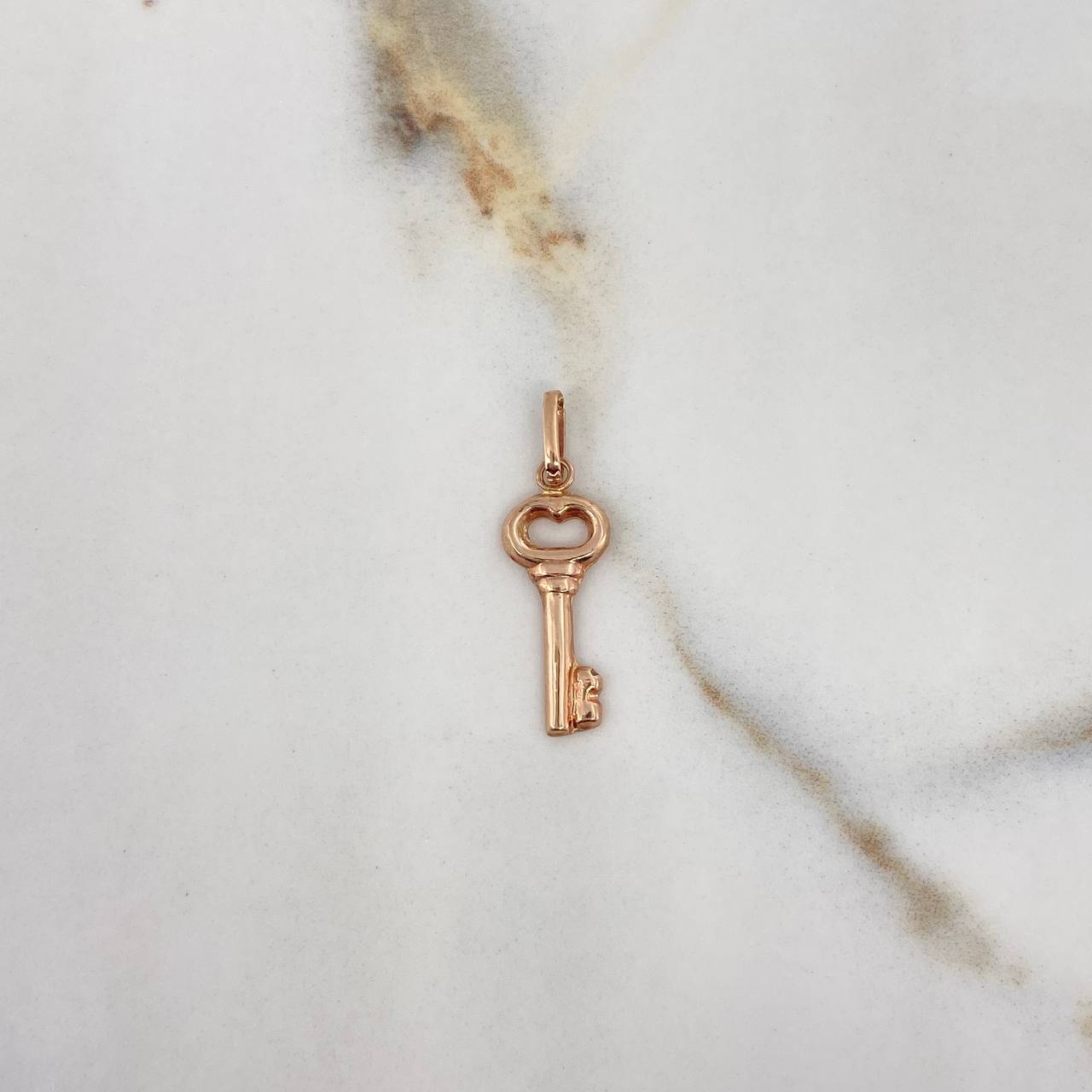 Dije Llave 0.45gr / 2.3cm / Lisa Oro Rosa $