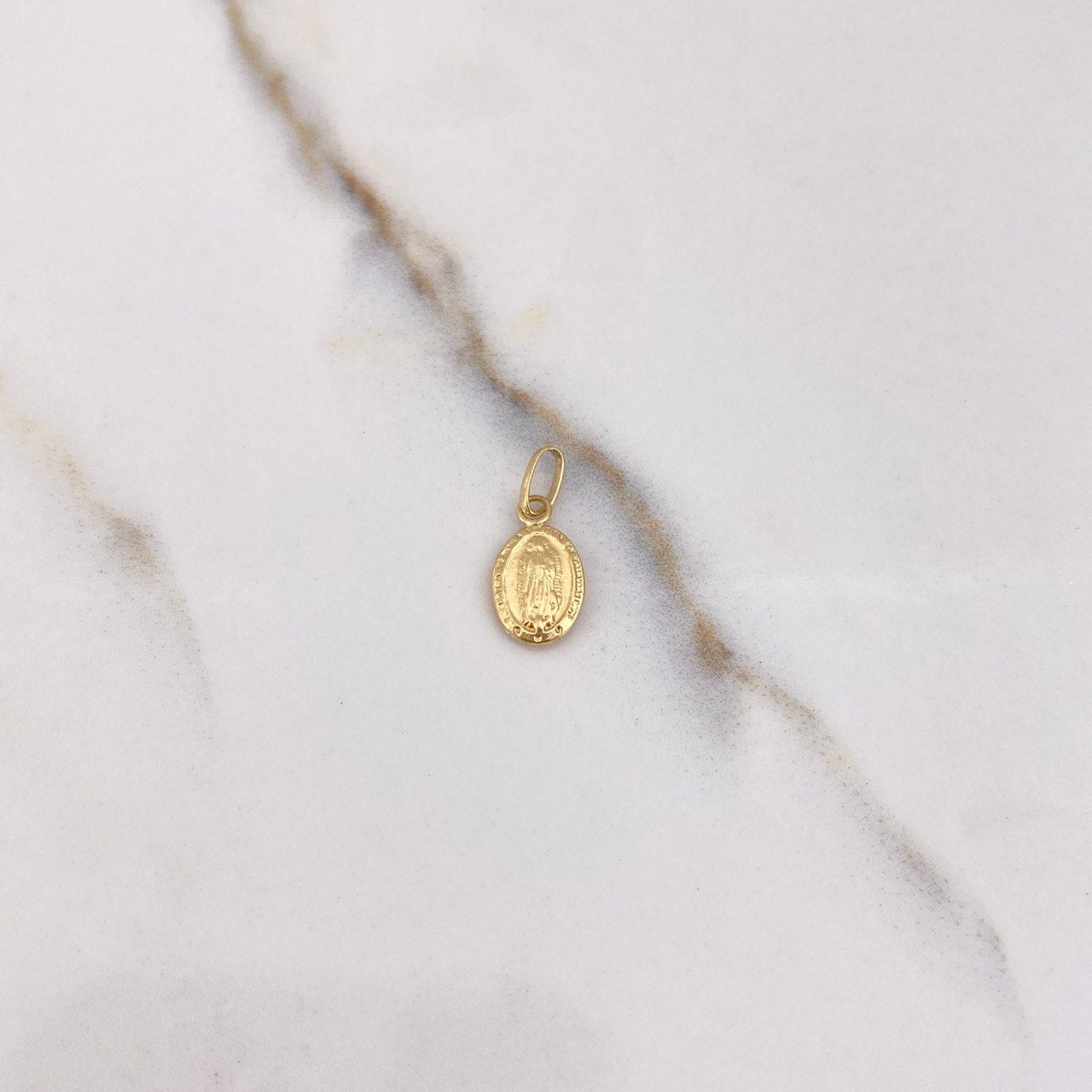 Dije Virgen Guadalupe 0.25gr / 1.5cm / Troquelado Oro Amarillo &