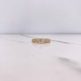 Anillo Solitario Churumbela 2.35gr / T5 3/4 / Circones Blancos Oro Amarillo &