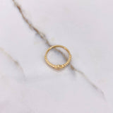 Anillo Trebol 1.95gr / T7 1/4 / Circones Blancos Oro Amarillo $