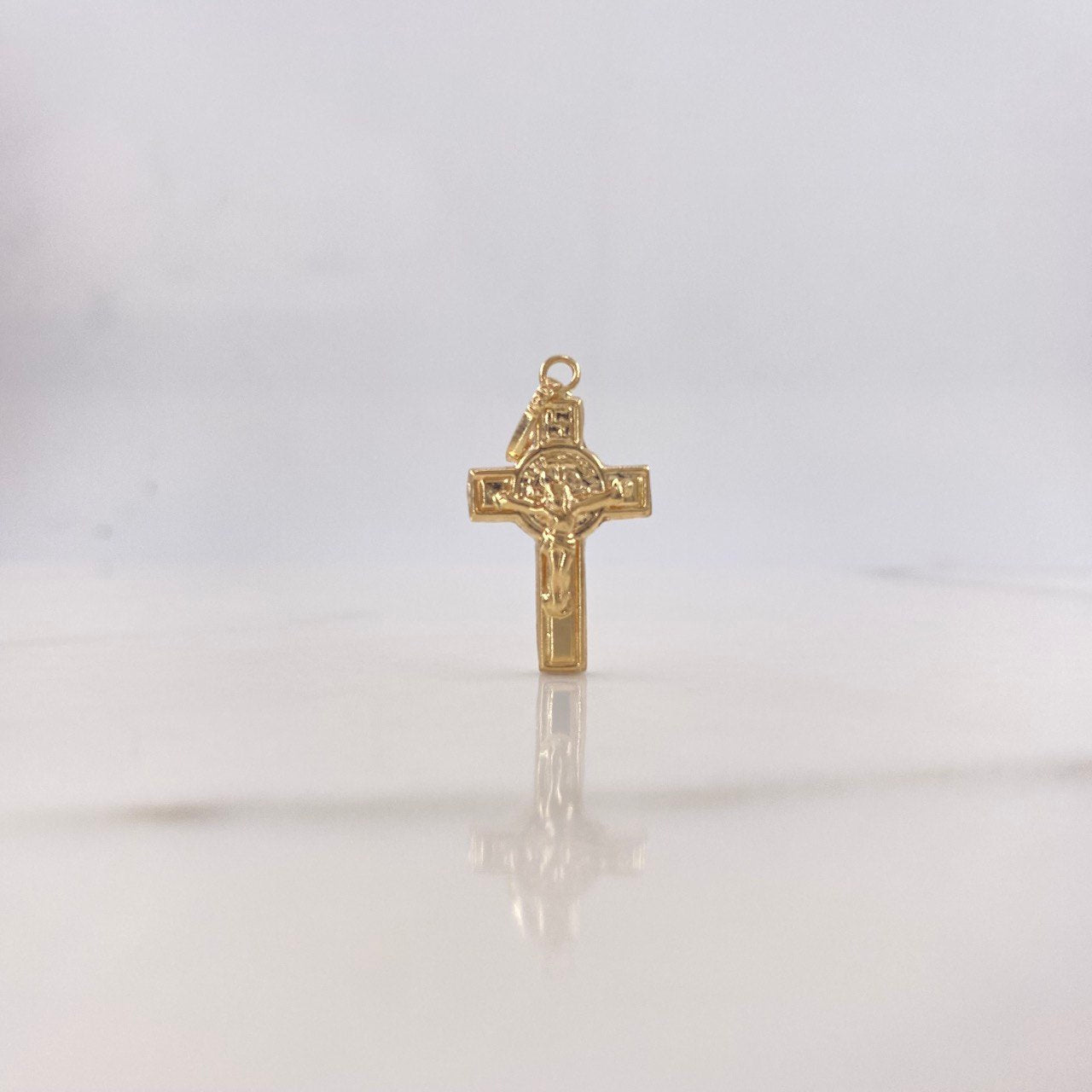 Dije Cruz 0.75gr / 2.5cm / Cisto Virgen Maria Oro Amarillo $