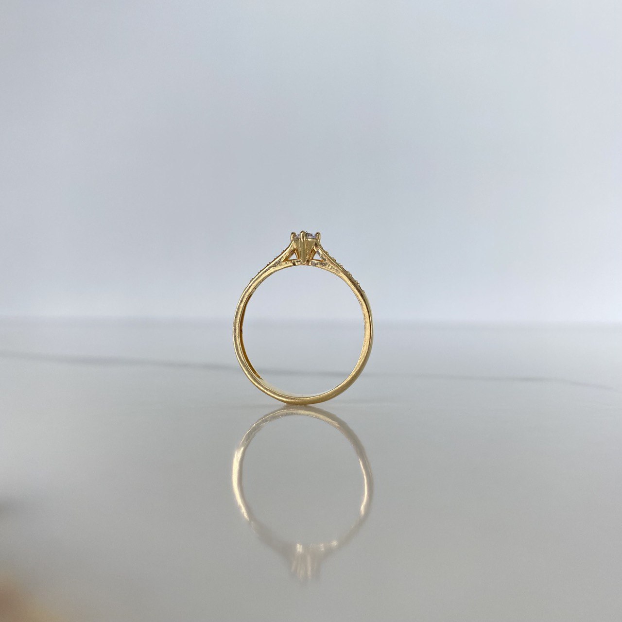 Anillo Solitario Arco 1.8gr / T7 / Circones Blancos Oro Amarillo &