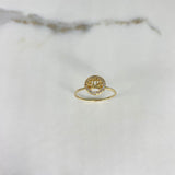 Anillo Circulo Flor 1.4gr / T7 3/4 / Circones Blancos Oro Amarillo &