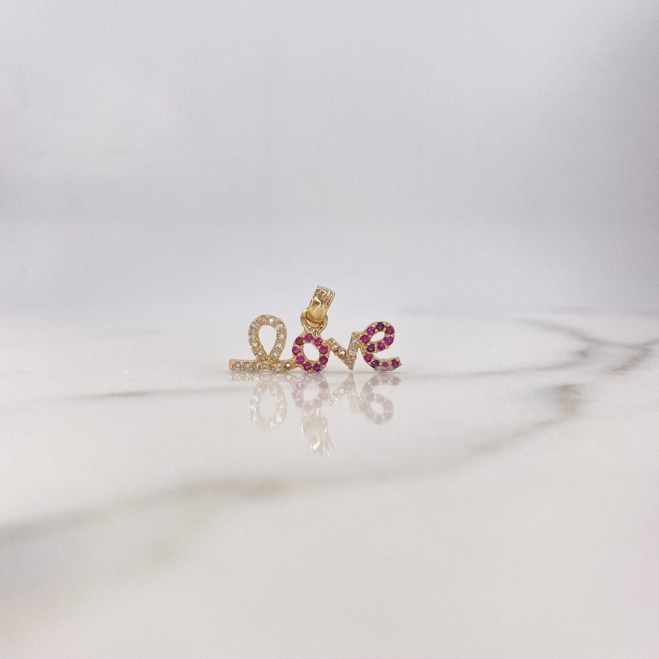 Dije Love 1.2gr / 2cm / Circones Blancos Fucsias Oro Amarillo $