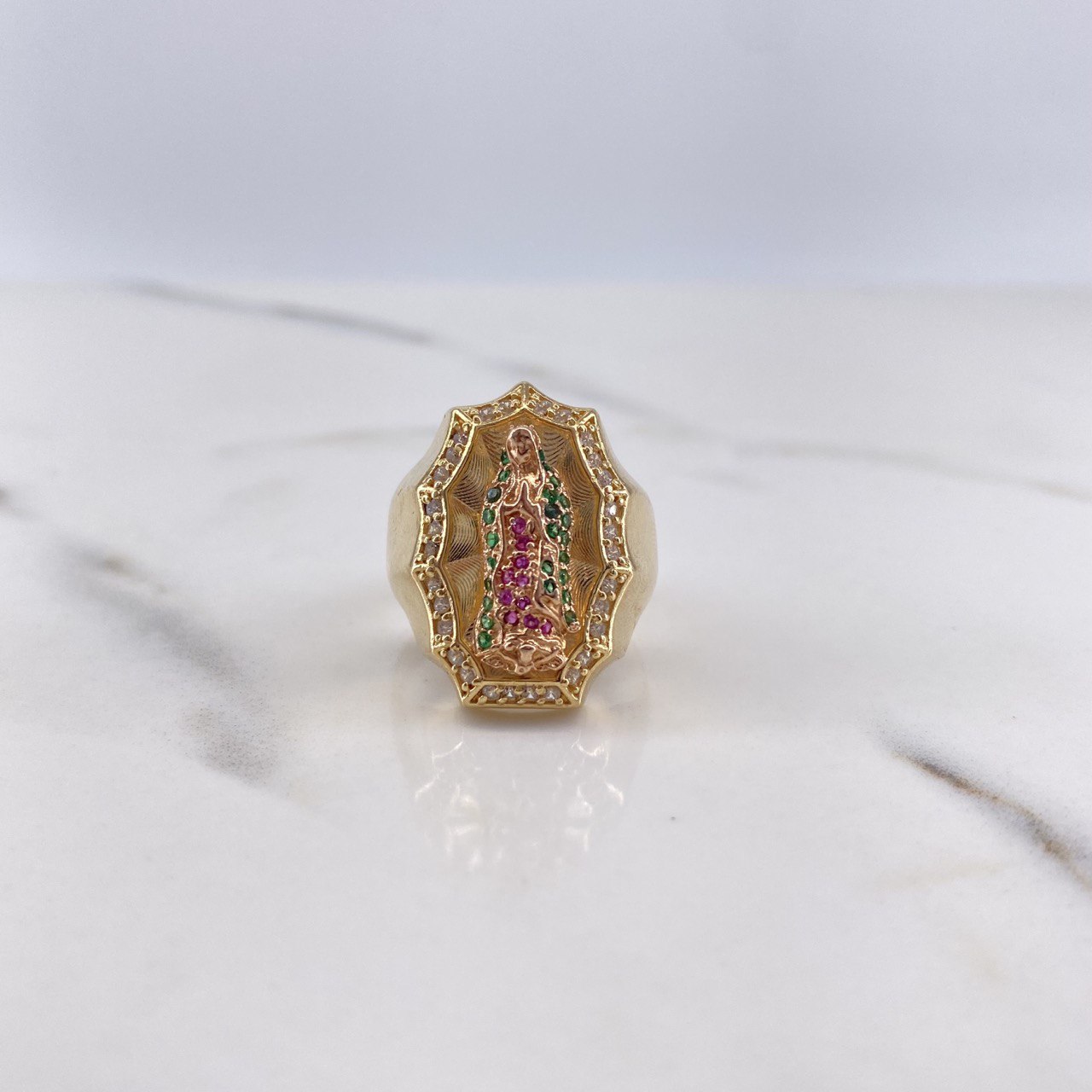 Anillo Virgen Guadalupe 9.3gr / T7 3/4 / Circones Blancos-Fucsias-Verdes Dos Oros Amarillo Rosa $