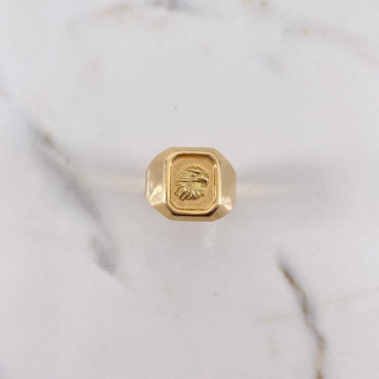 Anillo Sello Aguila 3.75gr / T10 1/2 / Oro Amarillo $