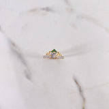 Anillo Tiara 15s 2.1gr / T5 1/4 / Circones Blancos Verdes Dos Oros Amarillo Blanco $