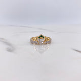 Anillo Tiara 15s 2.1gr / T5 1/4 / Circones Blancos Verdes Dos Oros Amarillo Blanco $