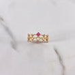 Anillo Corona Corazones 3.5gr / T7 1/2 / Circones Blancos Fucsias Dos Oros Amarillo Blanco $