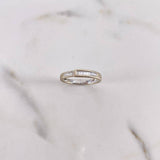 Anillo Puente Cinturon 2.1gr / T6 1/4 / Circones Blancos Oro Blanco $