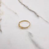 Anillo Amor 1.45gr / T6 1/2 / Circones Blancos Oro Amarillo $