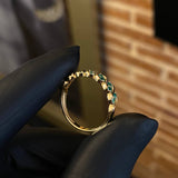 Anillo Lazo Zig Zag 2.4gr T6 3/4 Esmeraldas 32pts Oro Amarillo (Joya)