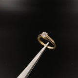 Anillo Arco Ascendente  2.25gr / T5 1/4 / Solitario Circones Blancos  Oro Amarillo&