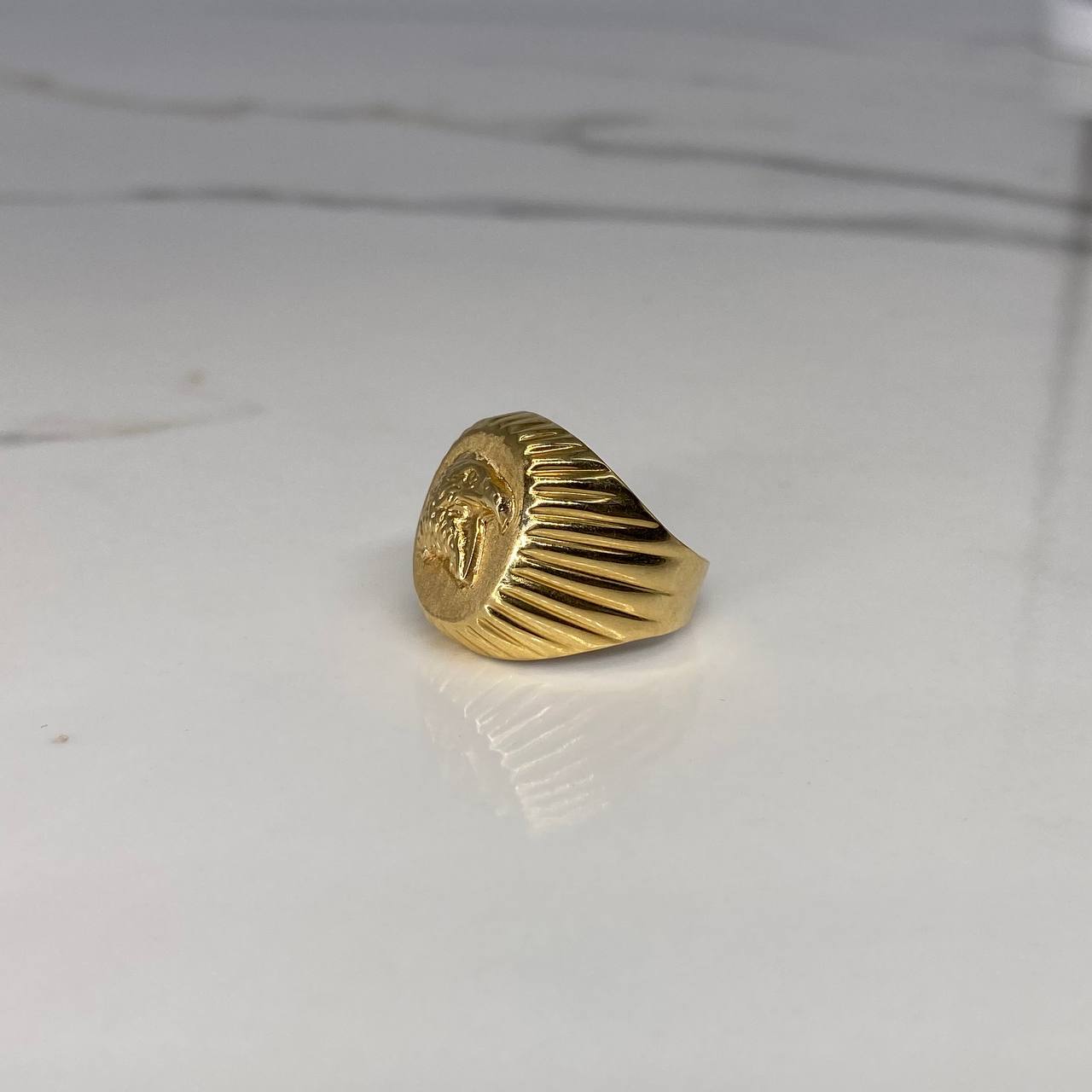 Anillo Sello Aguila  3.8gr / T9 1/2 Bordeado  Oro Amarillo$