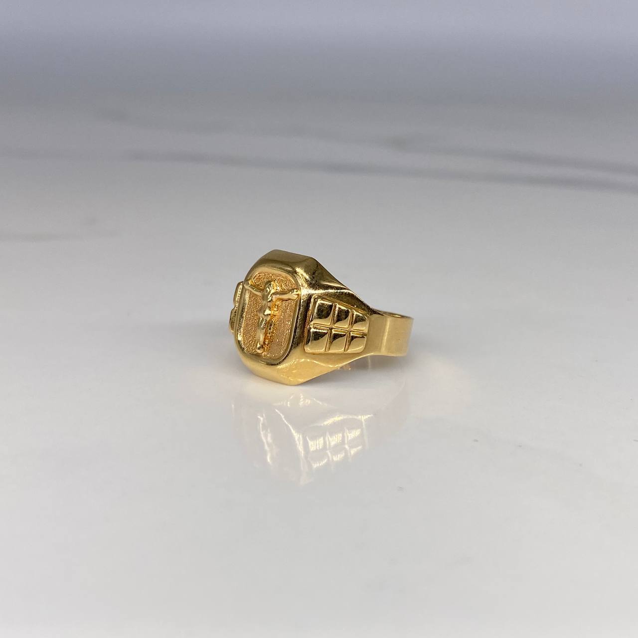 Anillo Sello Cristo 3.9gr / T9 1/2 Punteado  Oro Amarillo$