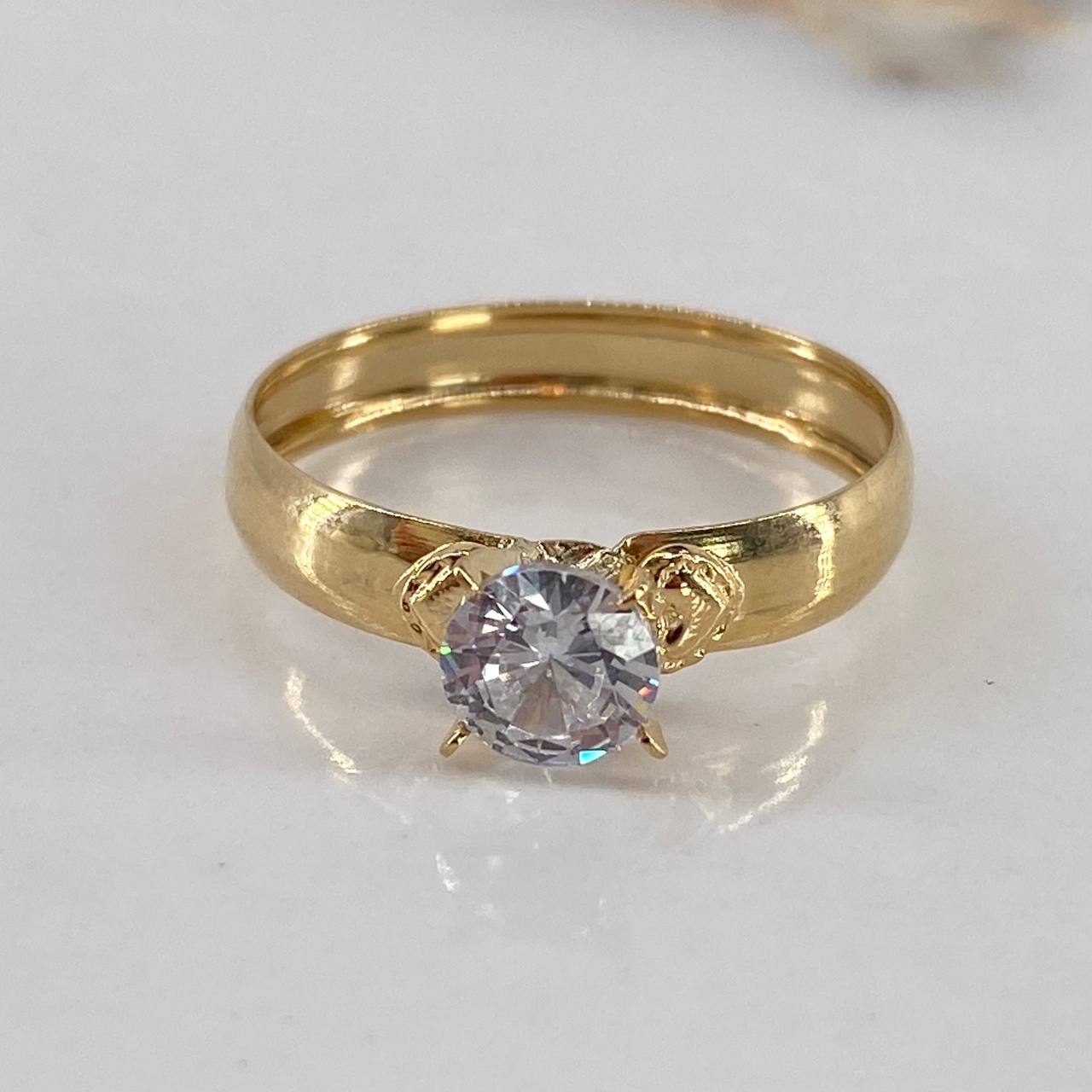 Anillo Corazones 1.2gr / T8 3/4 Solitario Circones Blancos  Oro Amarillo$