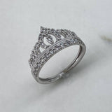 Anillo Tiara 15s  2.25gr / T4 1/2 / Circones Blancos  Oro Blanco$