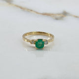 Anillo Chispa  1.95gr / T6 / Solitario 92 Pts Esmeralda- 8 Pts Diamante Oro Amarillo (Joya)$