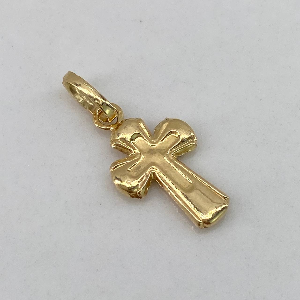 Dije Cruz Templaria  0.45gr / 2cm / Liso  Oro Amarillo $