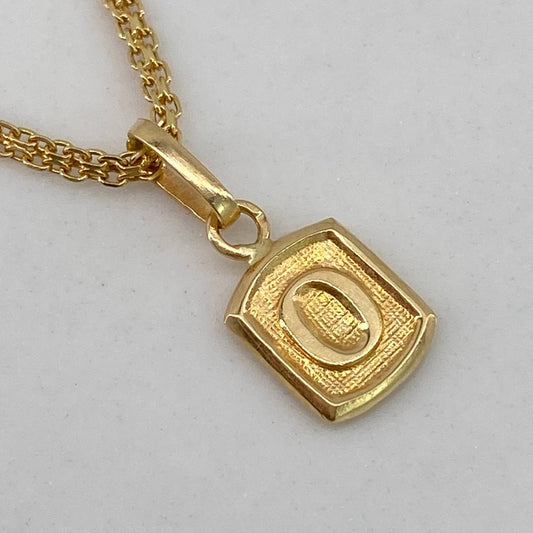 Dije Marco Letra O 0.35gr / 1.5cm / Liso Oro Amarillo $