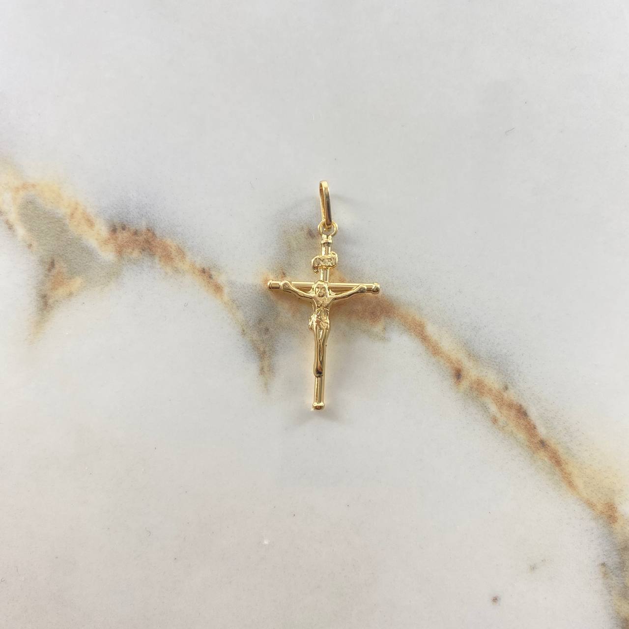 Dije Cruz Cristo  0.85gr / 3cm / Liso  Oro Amarillo &