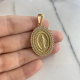 Dije Virgen Milagrosa 6.75gr / 4cm / Circones Blancos Oro Amarillo $