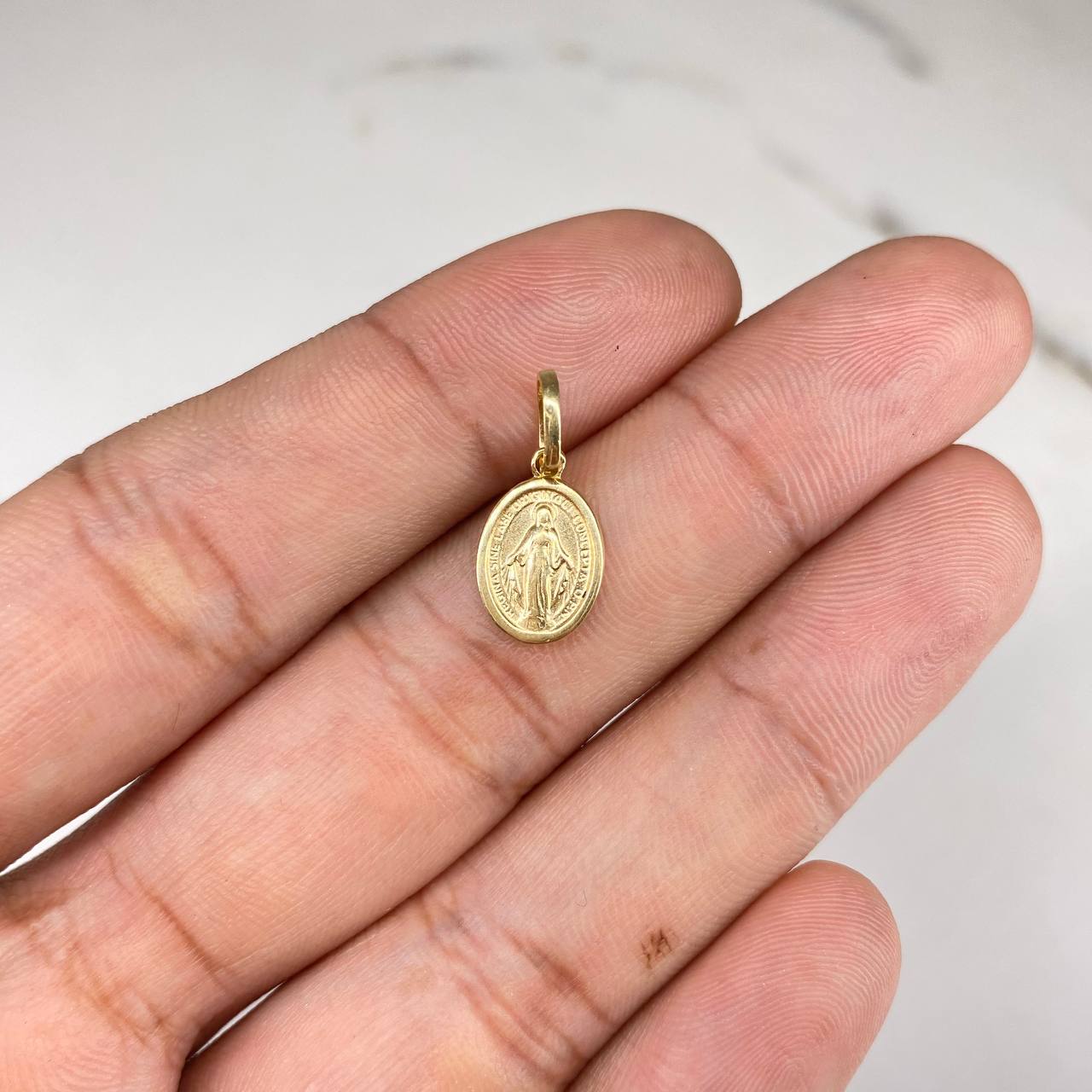 Dije Virgen Milagrosa 0.95gr / 2cm / Macizo Oro Amarillo &