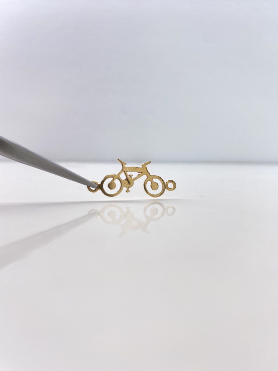 Herraje Bicicleta 0.9gr / 2.5cm / Lisa Oro Amarillo &