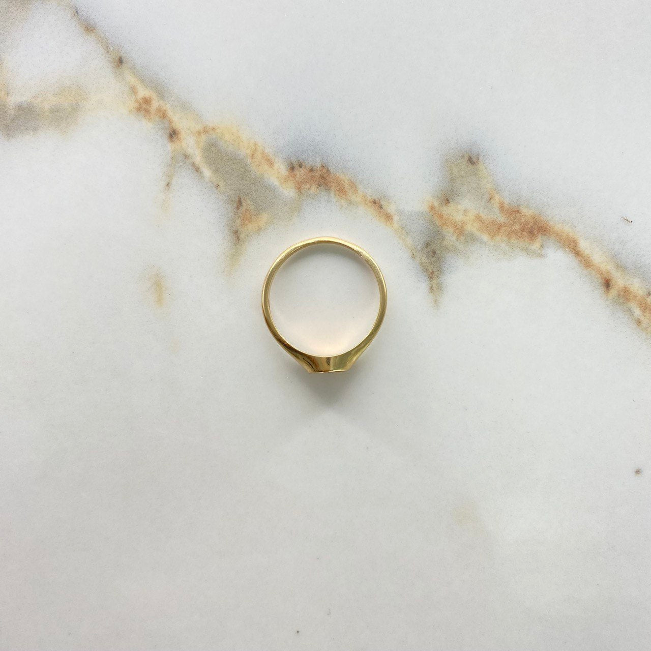 Anillo Ying Yang 1.85gr / T7 1/4 / Liso Oro Amarillo &