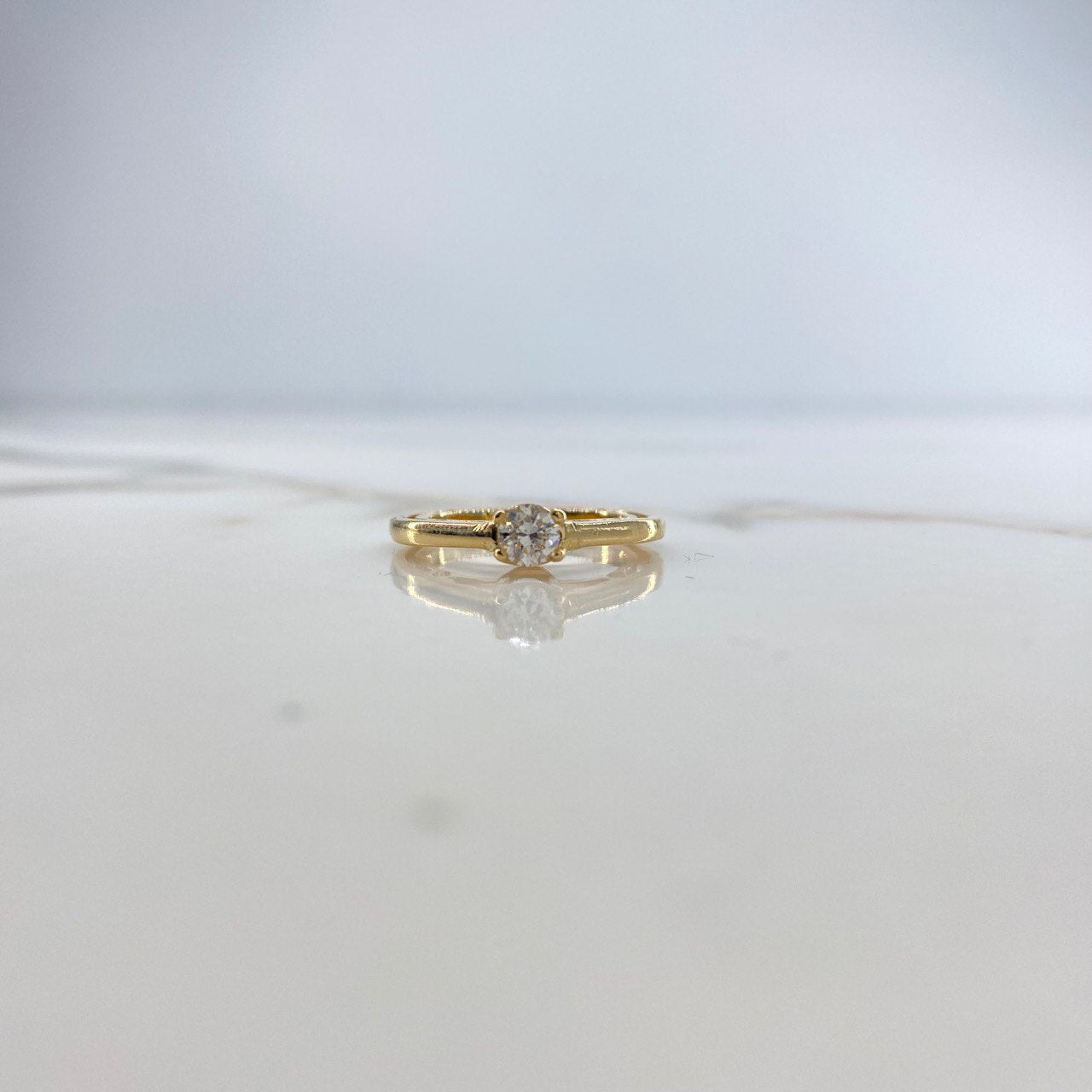 Anillo Beta 3.76gr / T4 3/4 / Diamante 28pts Oro Amarillo (Joya) $