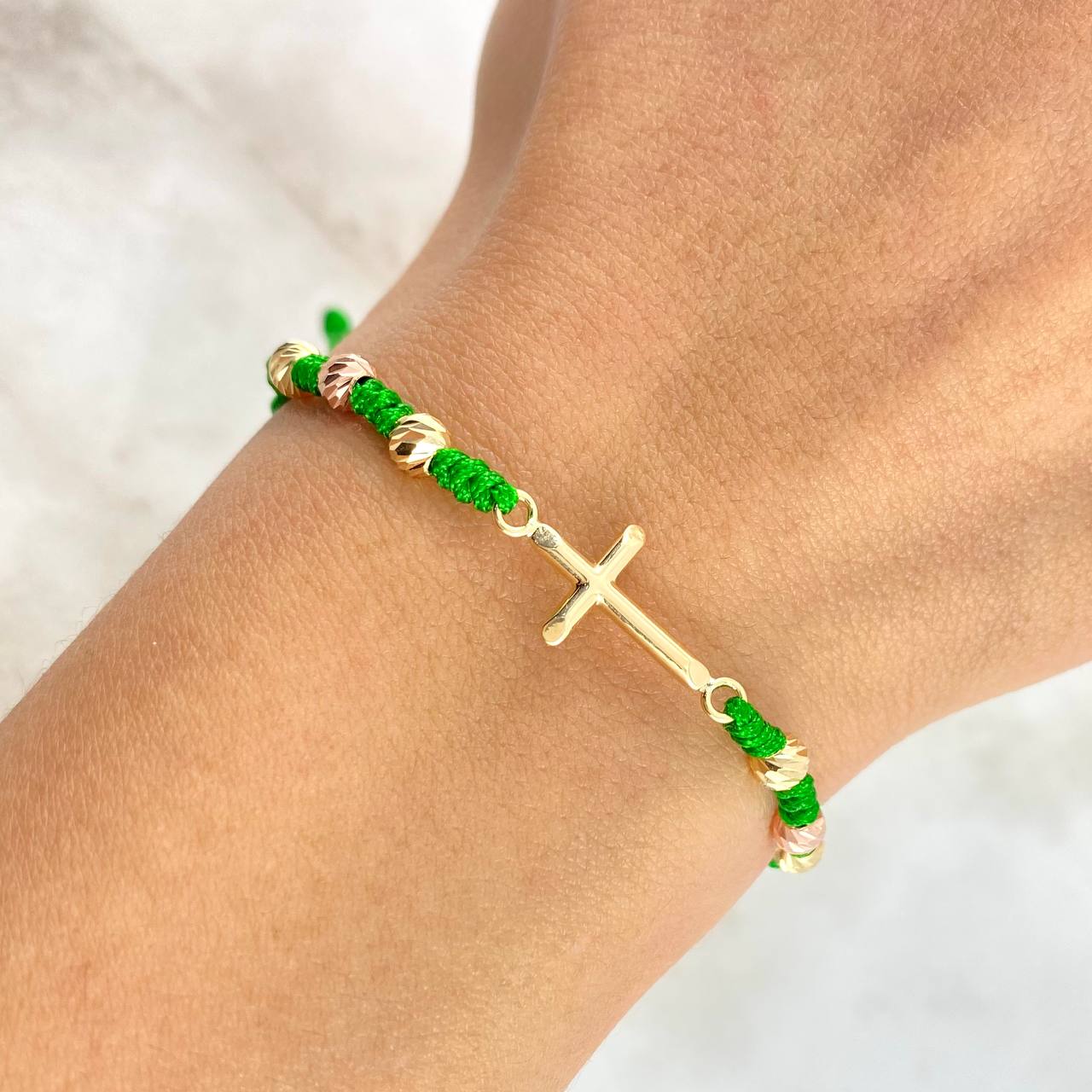 Pulsera Verde Cruz Troquelada Mini 1.35gr / 4mm Bolas Diamantadas 6 und Dos Oros Amarillo Rosa *