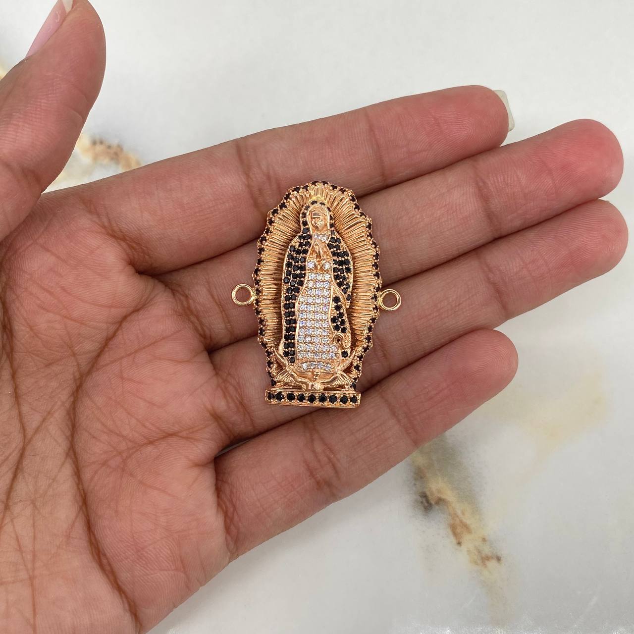 Herraje Virgen De Guadalupe 9.4gr / 3.5cm / Circones Blancos Negros Oro Rosa $