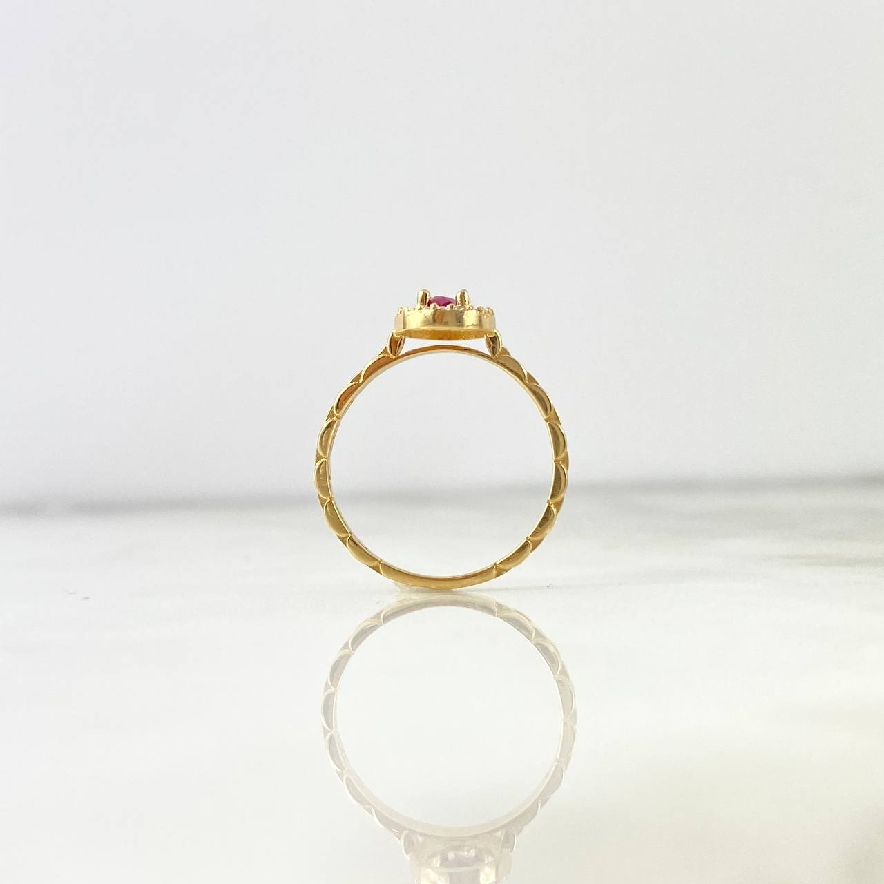 Anillo Halo Ovalado 2.45gr / T7 1/2 / Circon Fucsia Blancos Oro Amarillo